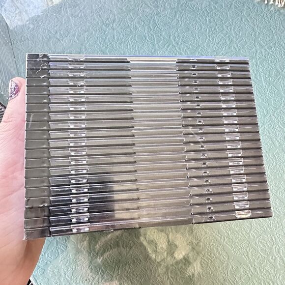 NEW Staples 20 CD-Rs Recordable Compact Discs in Cases 52x speed 80 min 700 MB - Picture 3 of 5